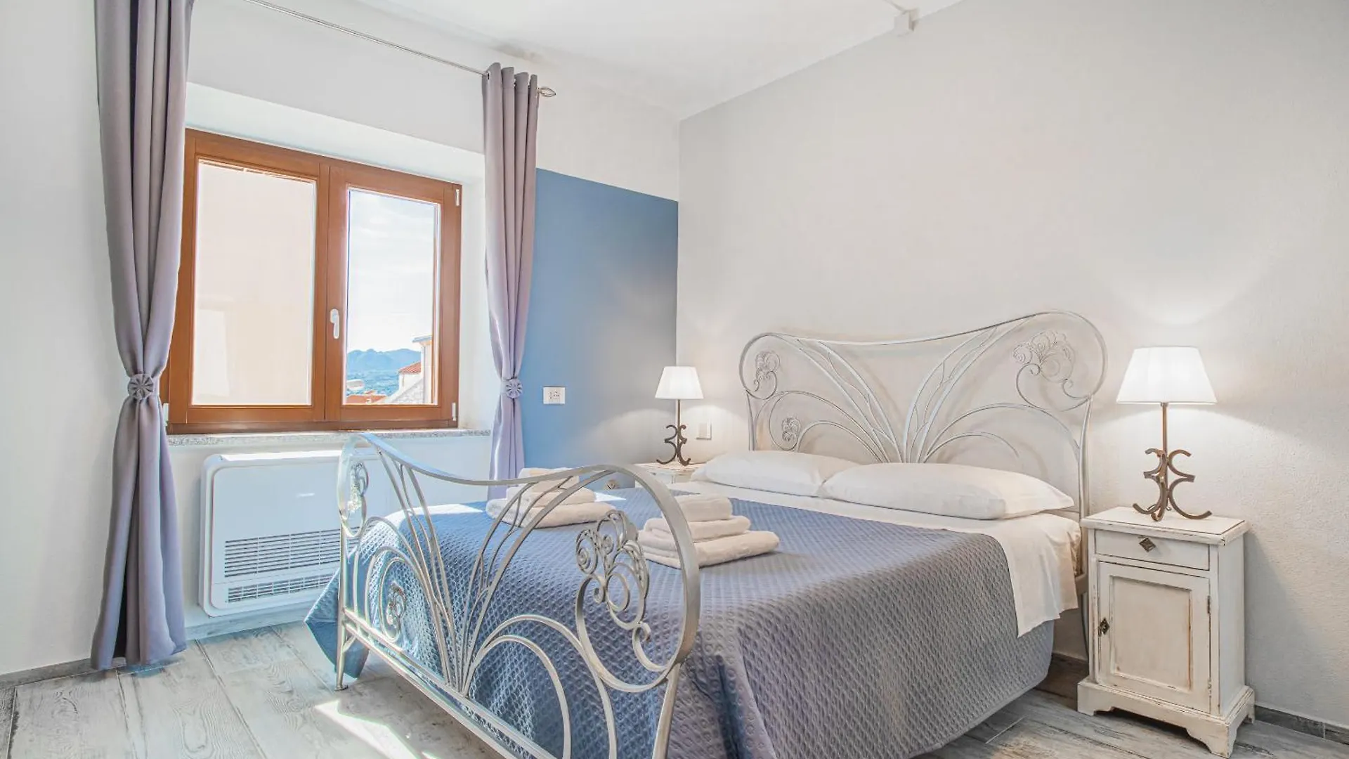 Homestay La Vedetta Apartment Luras